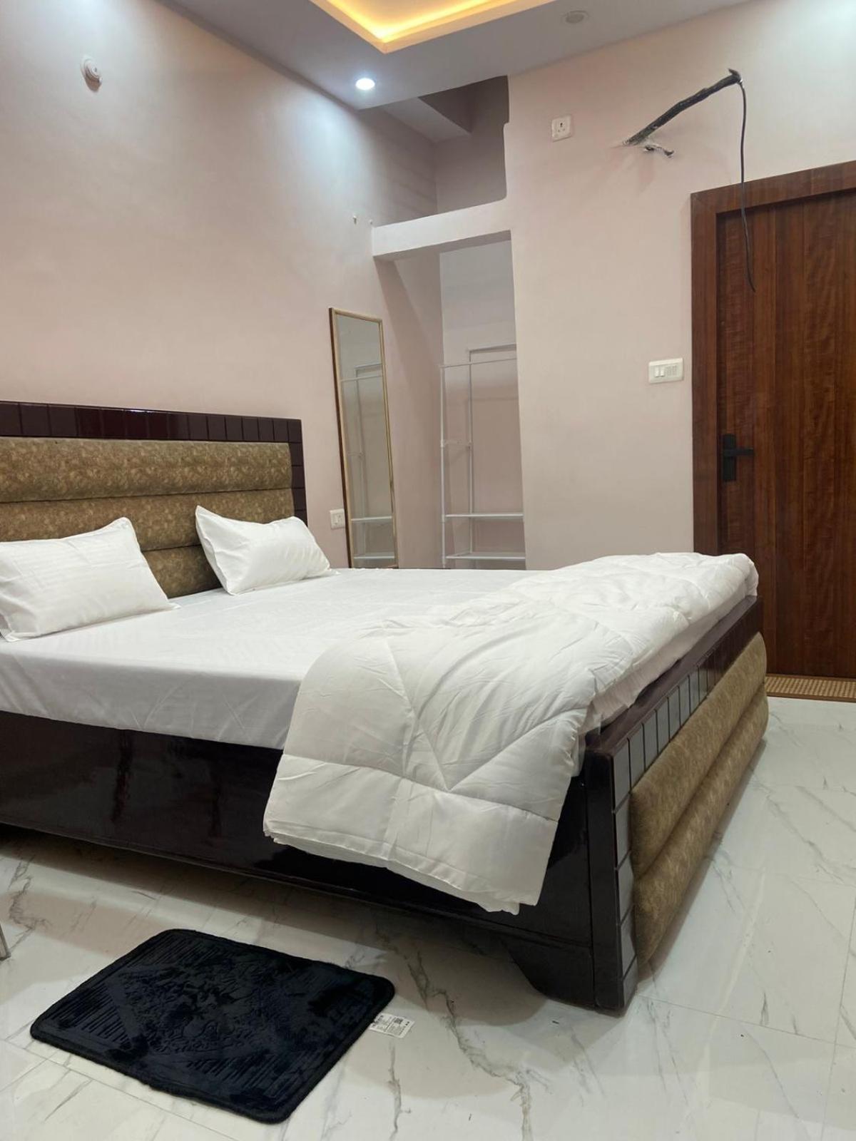Nirmal Niwas Varanasi Exterior foto